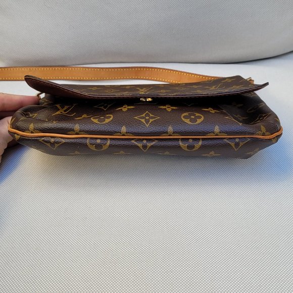 LOUIS VUITTON salsa shoulder bag - Picture 8 of 15